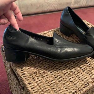 Cole HAAN short heeled loafers leather